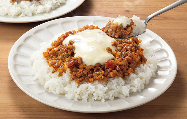 イメージ：1／3日分野菜が摂れるとろ～りチーズのせドライカレー