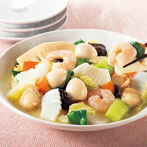 ９品目の八宝菜（海老・帆立・いか）